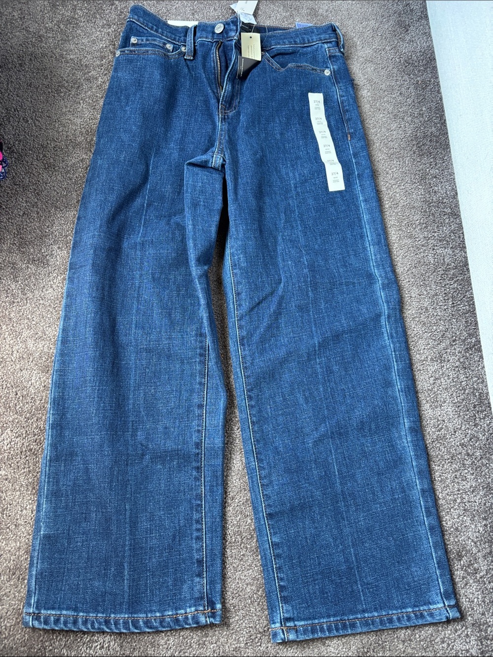 Banana Republic Women's Straight Leg Jeans in Dark Blue Wash